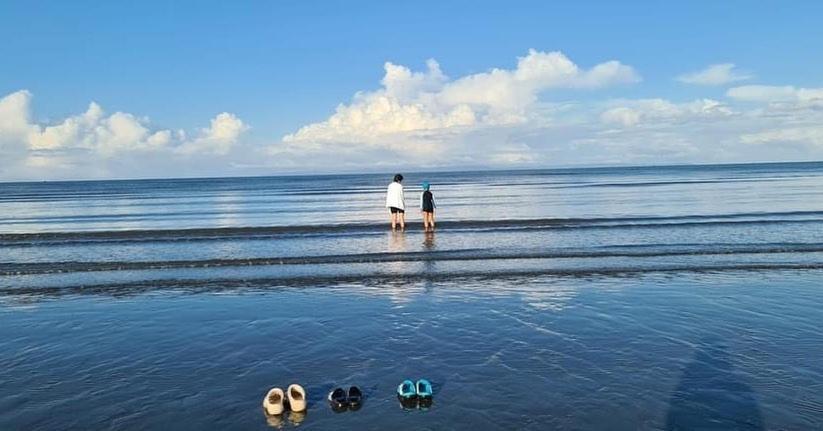 Meet The Sea Hotel Khlong Yai Екстериор снимка